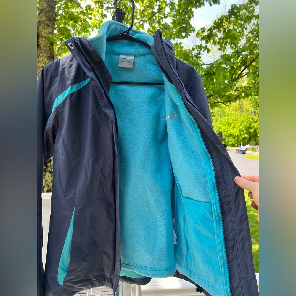 Two in one Columbia windbreaker/zip up jacket - Picture 2 of 4